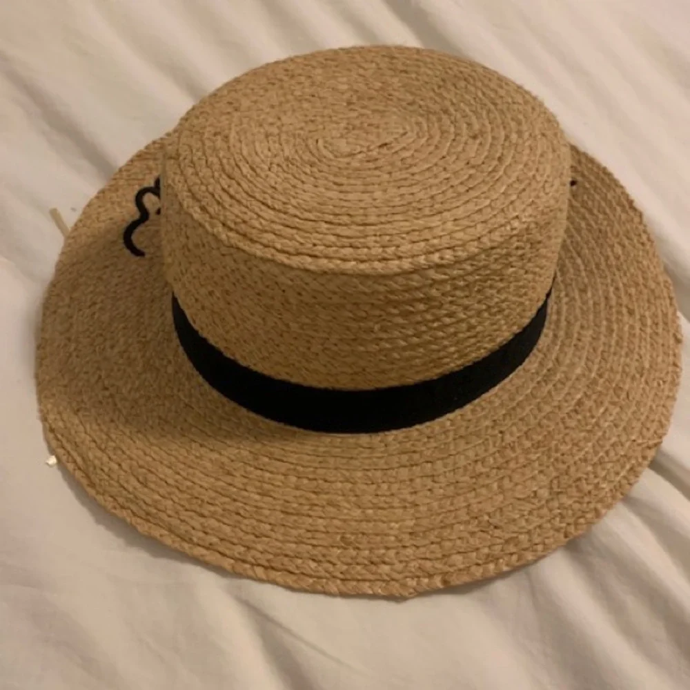 Moët & Chandon Hat - Rare & Never Worn - Picture 3 of 4